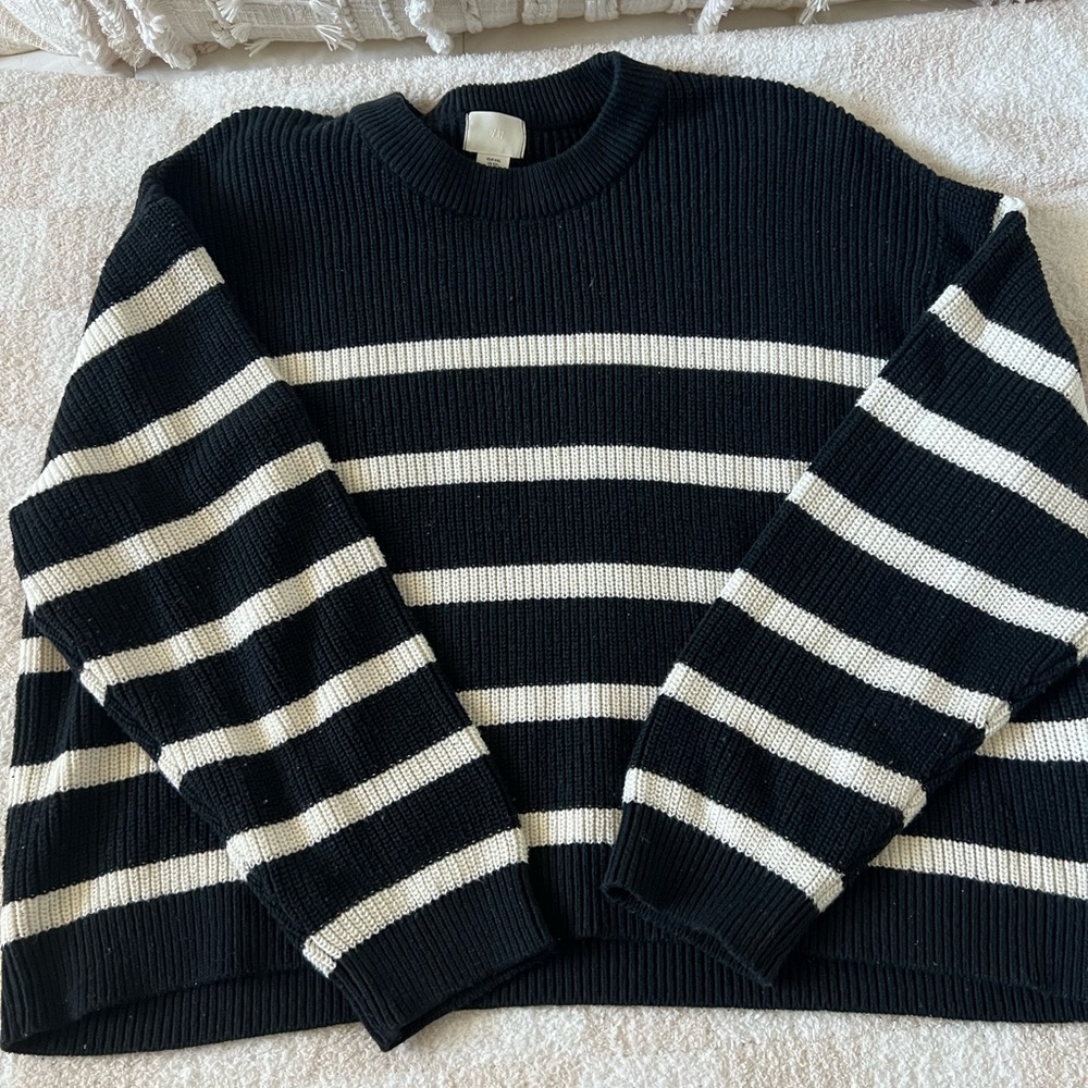 H&M Black Knit Sweater